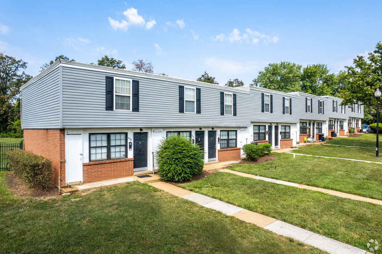 Water's Edge Townhomes - 3953 Mcdowell Ln Halethorpe, Md - Apartments 