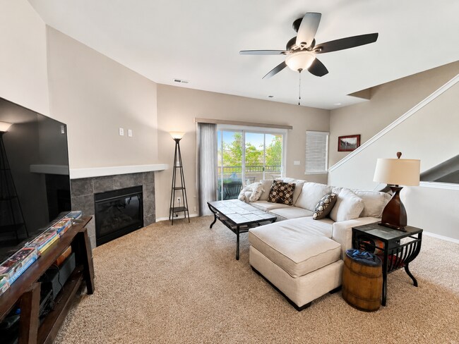 Foto del edificio - Stunning 3-bedroom townhouse with breathtaking Pikes Peak views!