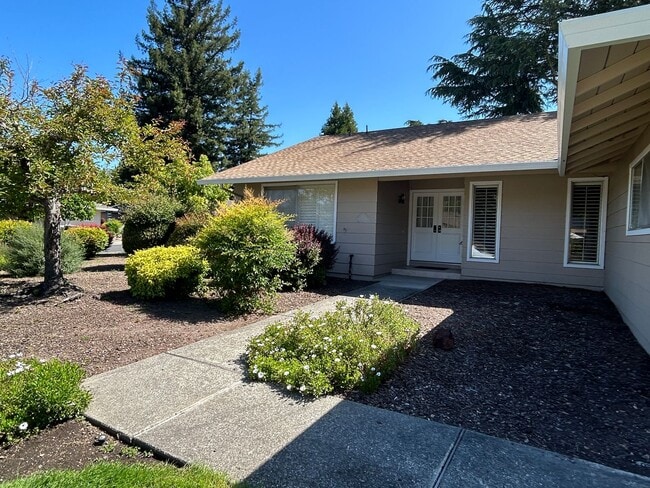 Foto del edificio - 6589 Meadowridge Dr