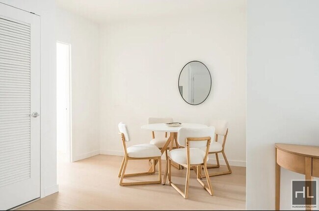 Foto del edificio - 975 Nostrand Ave