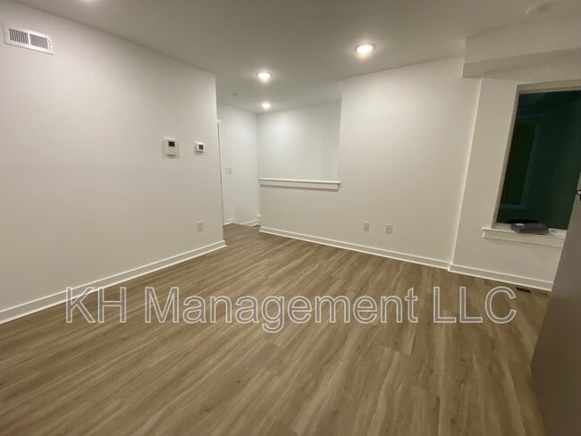 Photo - 3932-36 Mt Vernon St Apartment