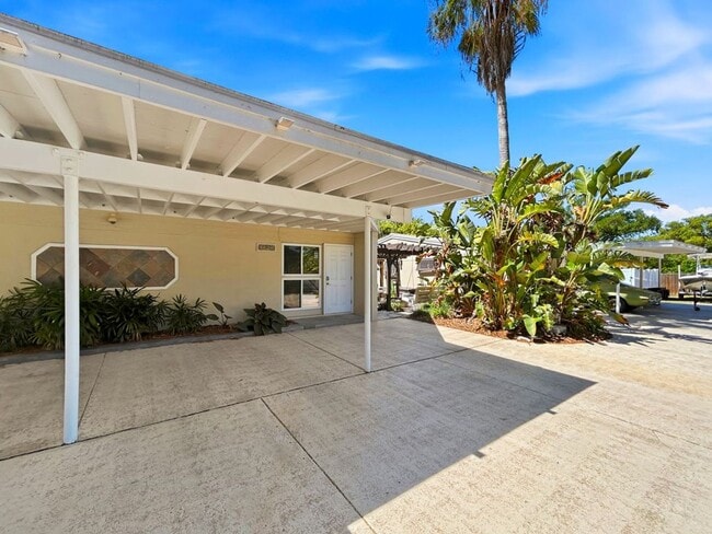 Photo - Spacious 1BR Duplex Near Beaches – Private Yard + Amenities! 1bed|1bath House