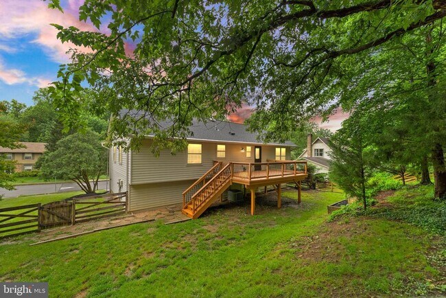 Foto del edificio - 2660 Oakton Glen Dr
