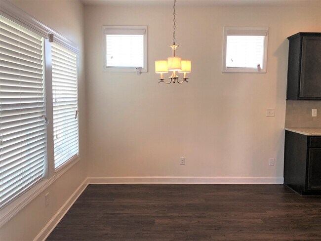 Foto del edificio - 528 Lateleaf Dr