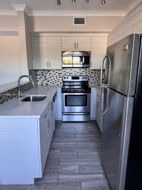 Building Photo - 222 Sidonia Ave