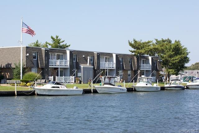 Building Photo - 82 Mainsail Dr