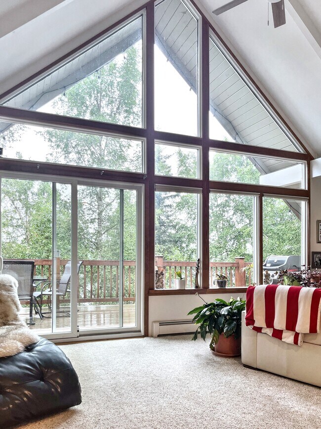 Foto del edificio - 22454 Hilltop Cir