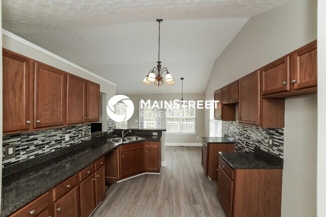 Building Photo - 5 Bedroom Pet-Friendly Home in Douglasville, GA with Main Street Renewal