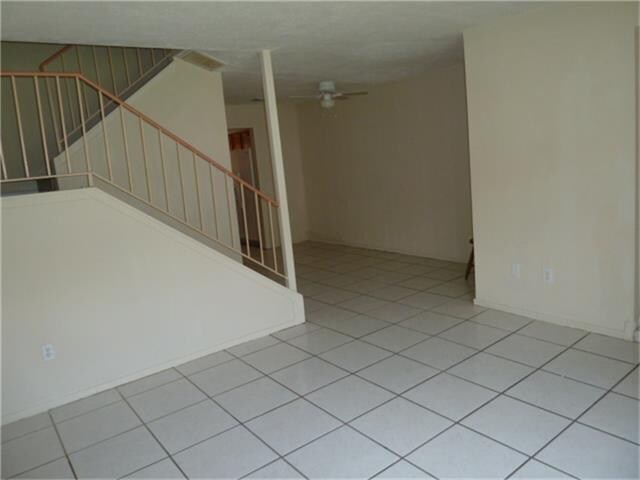 Building Photo - 6553 S Briar Bayou Dr