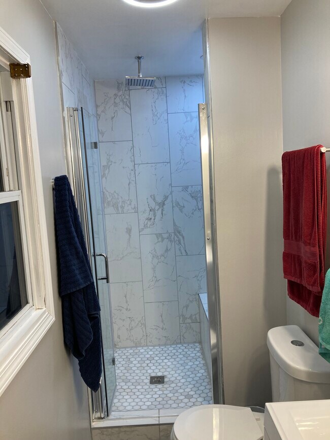 Foto del edificio - 7208 Rockledge Dr
