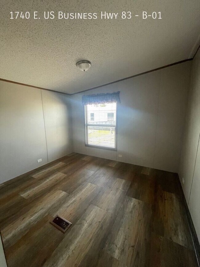 Foto del edificio - 1740 W Business Hwy 83
