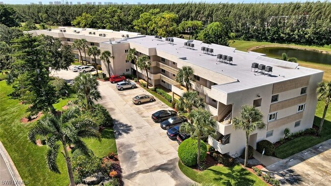 Foto del edificio - 501 Forest Lakes Blvd