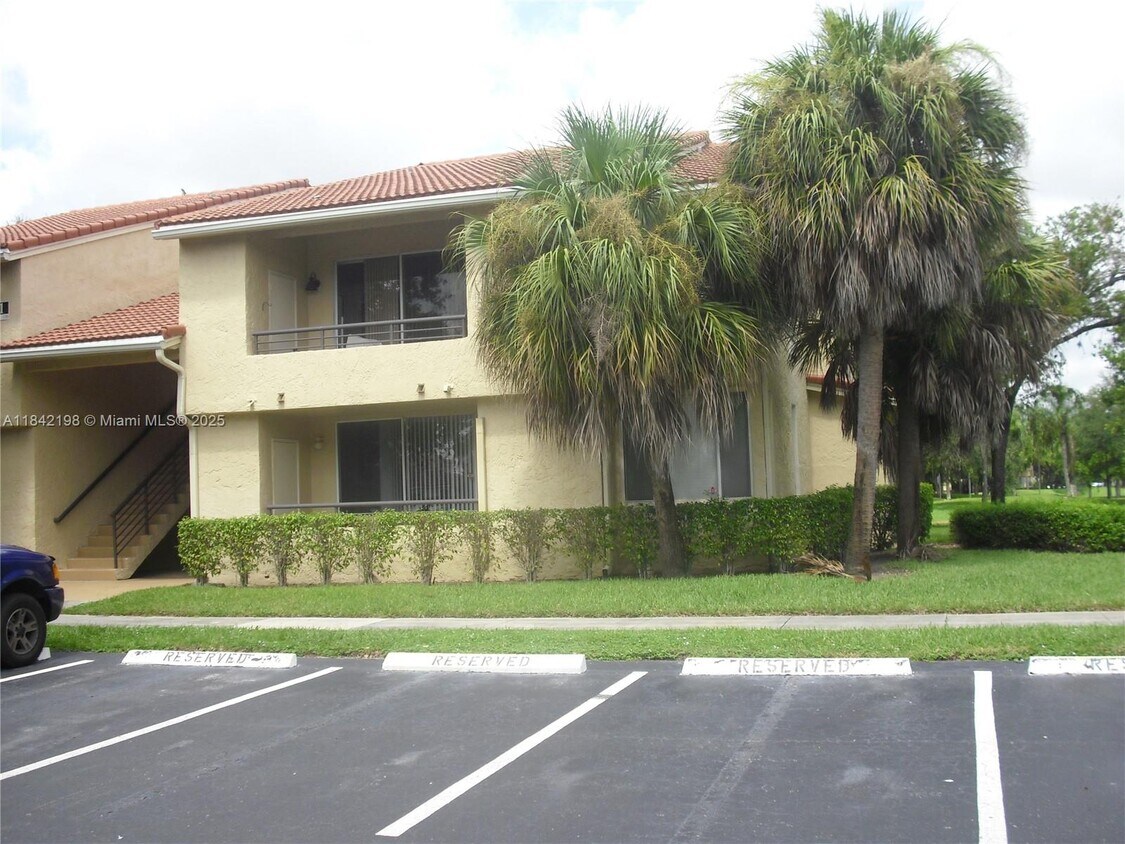 Primary Photo - 641 Lyons Rd