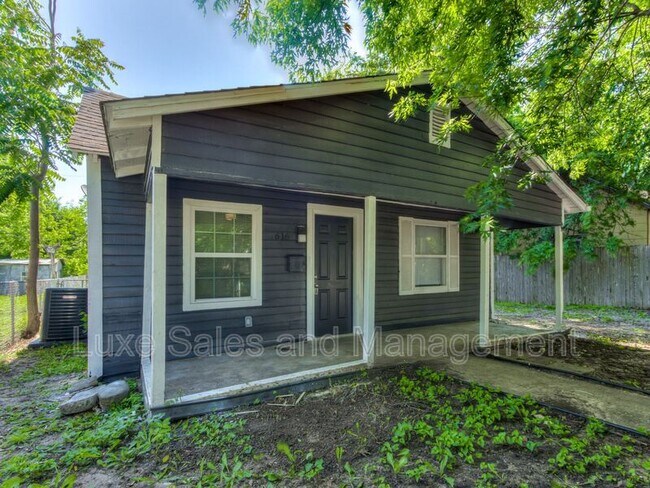 Foto del edificio - 616 N Rock Island Ave