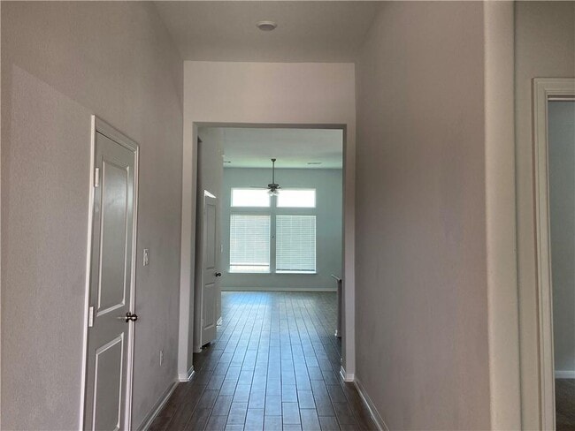 Building Photo - 481 Leadtree Loop