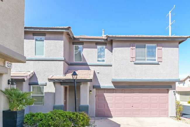 Building Photo - 1333 Hawaiian Hills Ave