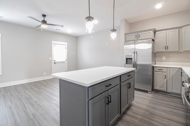Building Photo - 403 Jonathan Wade Cir