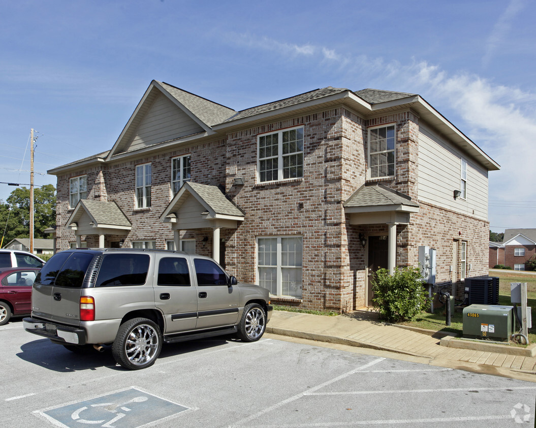 Foto principal - Hargrove Road Apartments