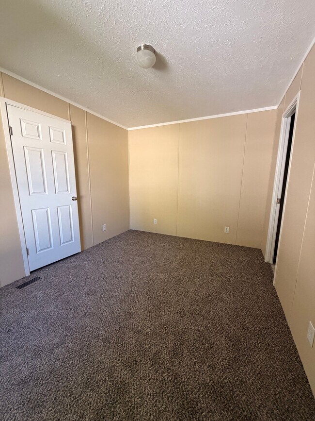 Building Photo - 128 Hosner Dr