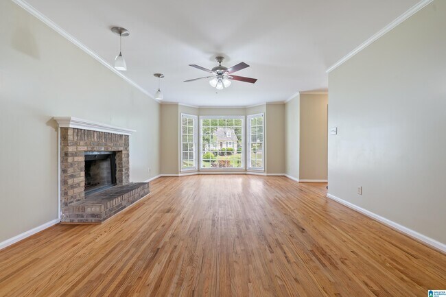 Foto del edificio - 5100 Weatherford Dr