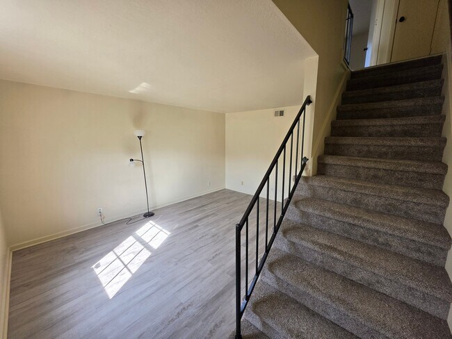 Building Photo - 278 Northridge Dr