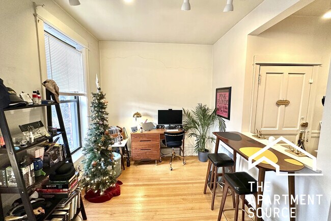 Foto del edificio - 2905 N Mildred Ave