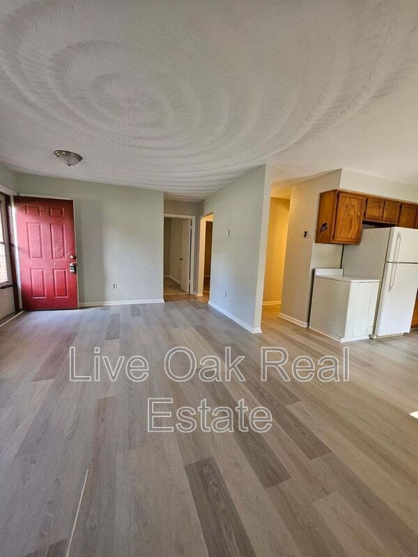 Foto del edificio - 917 Michael Dr