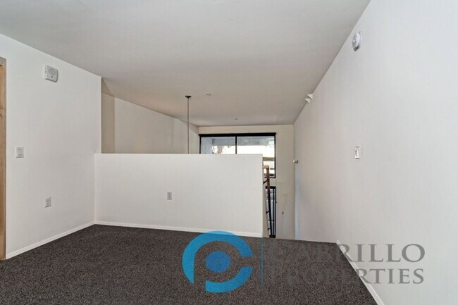 Foto del edificio - 2870 Fourth Avenue