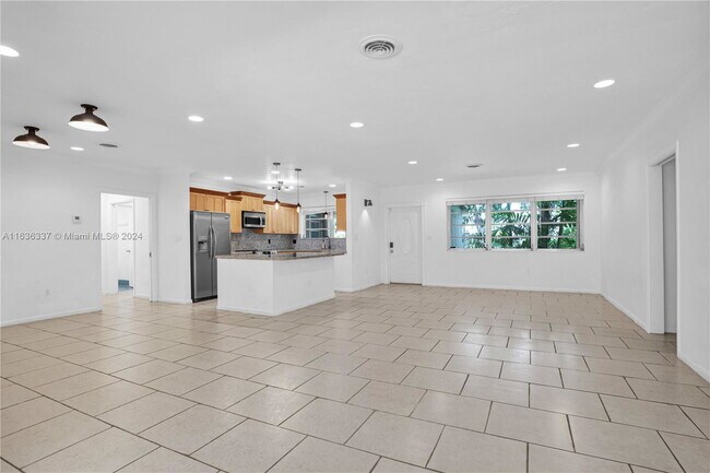 Foto del edificio - 9300 SW 71st Ave