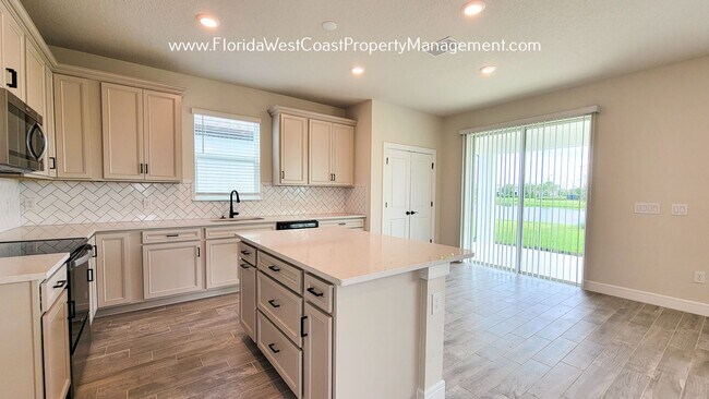 Foto del edificio - OUTSTANDING NORTH RIVER RANCH HOME! 4 BEDR...