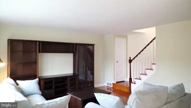 Building Photo - 234 Pinehurst Rd