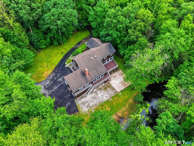 Building Photo - 21 Deepwood Rd
