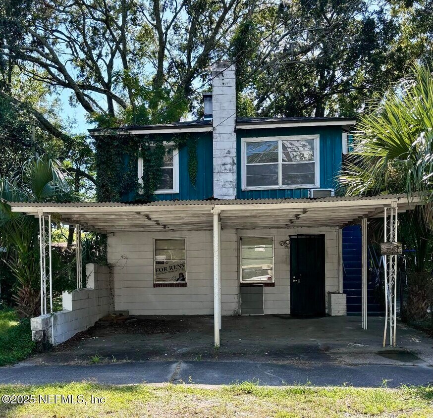 Primary Photo - 1746 Ingleside Ave