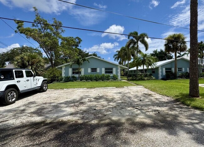 Foto del edificio - 537 SW 34th Ter