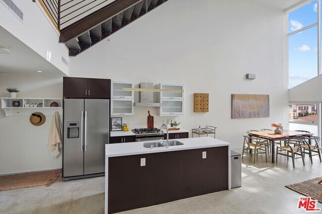 Foto del edificio - 803 Wilcox Ave