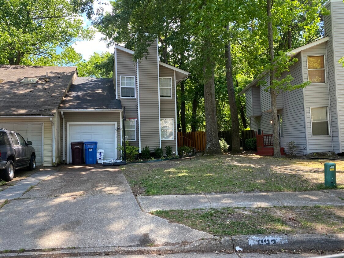 633 Pine Bnd, Chesapeake, VA 23320 Townhome Rentals in Chesapeake VA