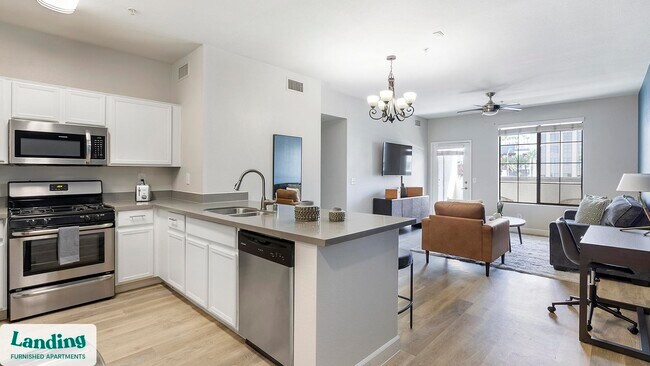 Foto del edificio - 9242 W Russell Rd