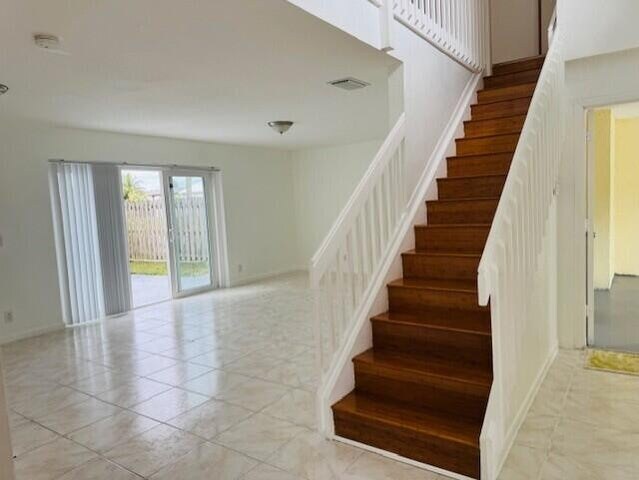 Foto del edificio - 6008 Strawberry Fields Way