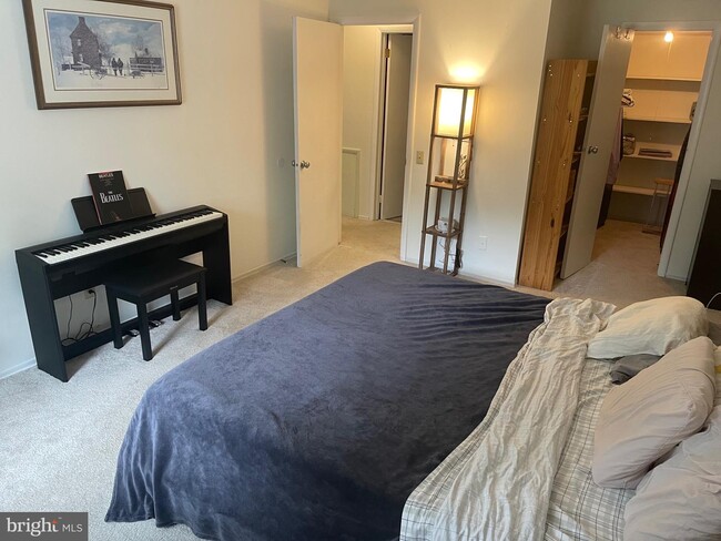 Foto del edificio - 2404 Aspen Cir