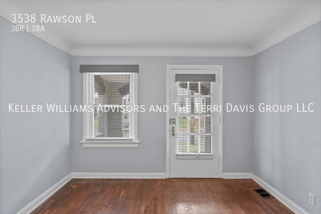 Foto del edificio - 3538 Rawson Pl