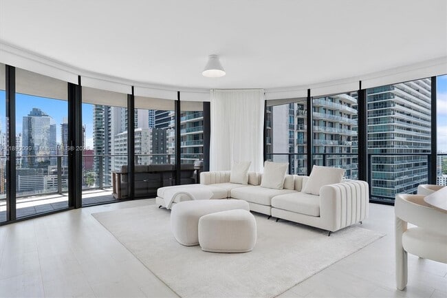 Building Photo - 1000 Brickell Plaza