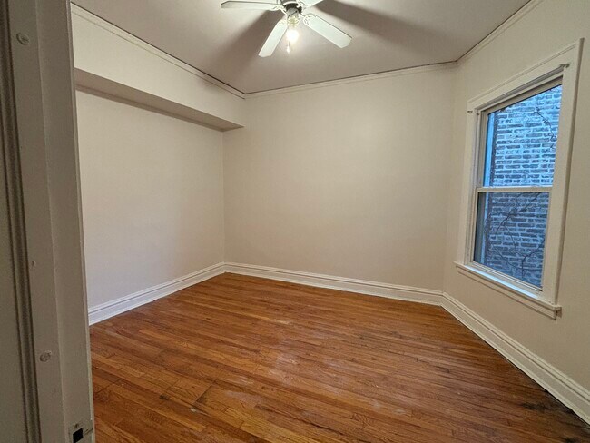 Foto del edificio - 6945 S Merrill Ave