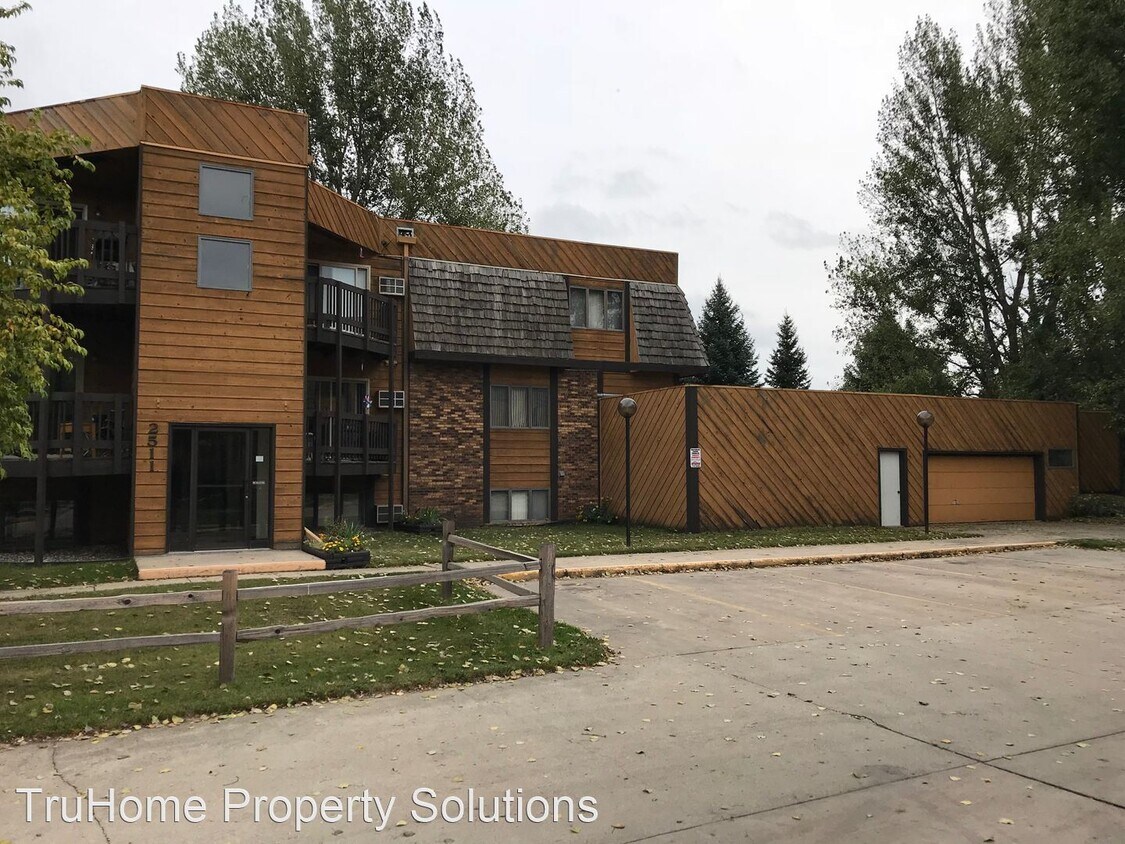 Primary Photo - 2511 Knight Dr