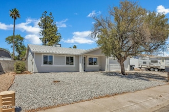 Building Photo - 3202 W Libby St