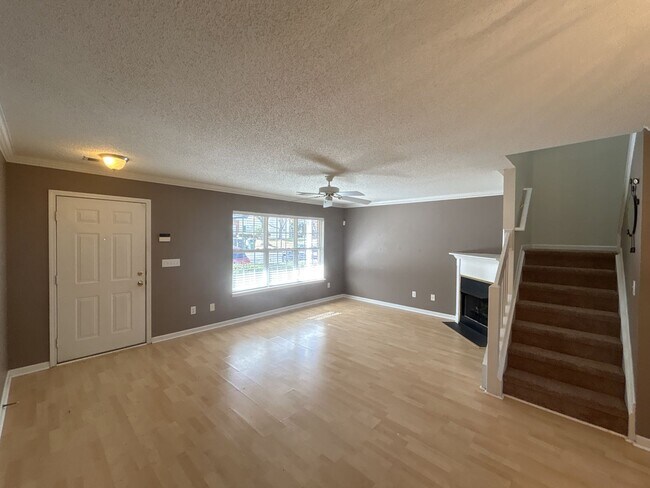 Foto del edificio - 10149 Forest Landing Dr