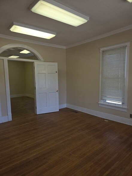 Foto del edificio - 805 N Charlotte St