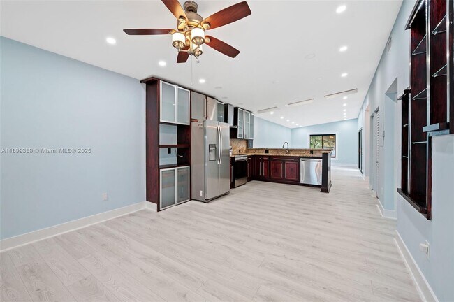 Foto del edificio - 7366 SW 105th Pl