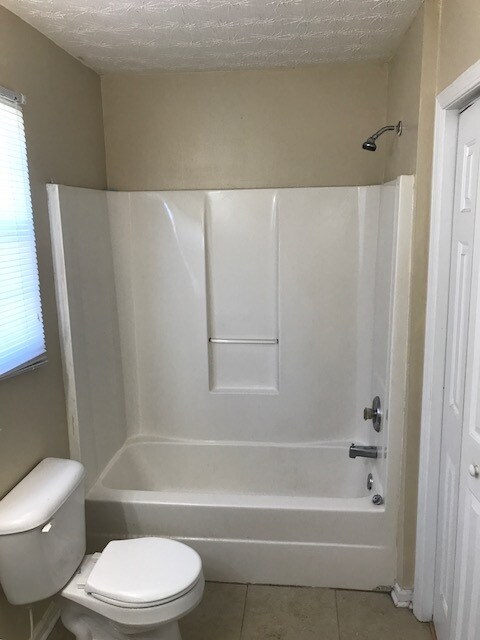 Building Photo - 664 Carlton Pointe Dr