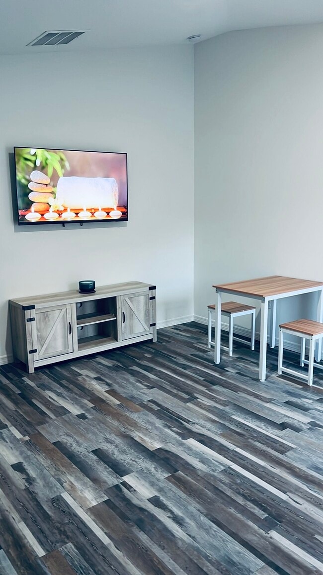 Foto del edificio - 1534 SW Jacksonville Ave