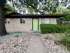 Building Photo - 1200 Brentwood St